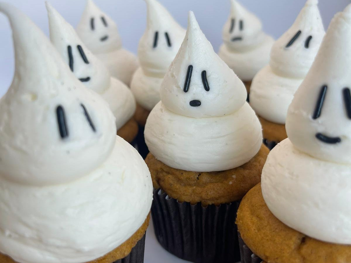 Ghost Carrot and Pumpkin Cupcakes