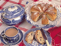 Spiced Currant Wheels