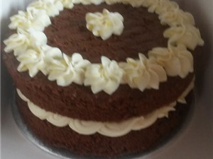 Carrot & Pineapple Cake with Vanilla Buttercream Filling