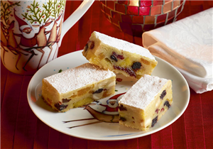 Apricot & Almond Stollen Bars