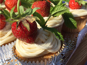 Pimm's Cupcakes