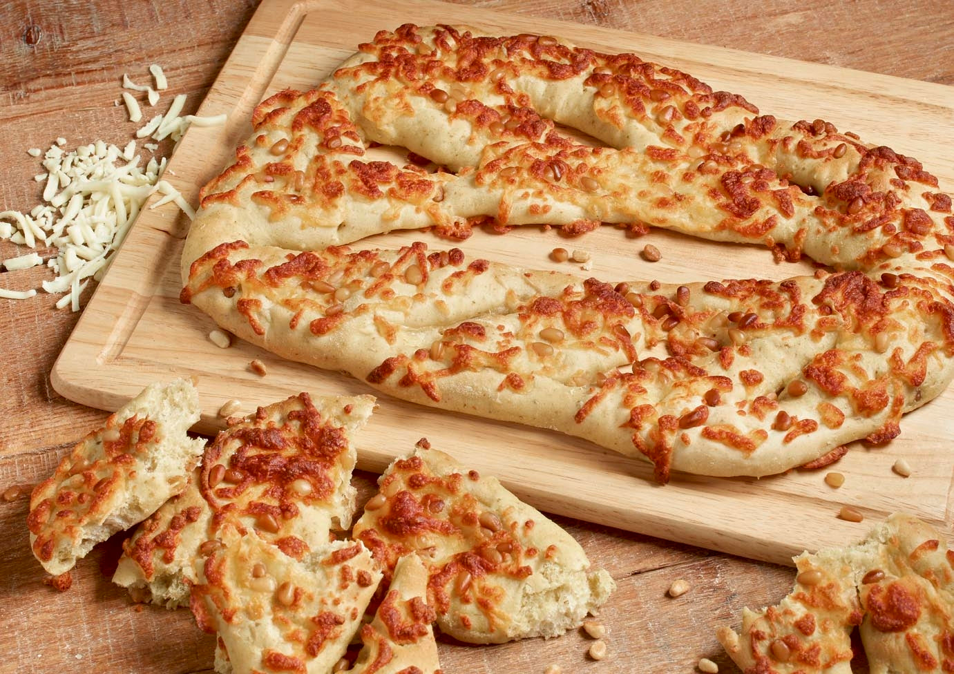 Cheesey Pesto Fougasse