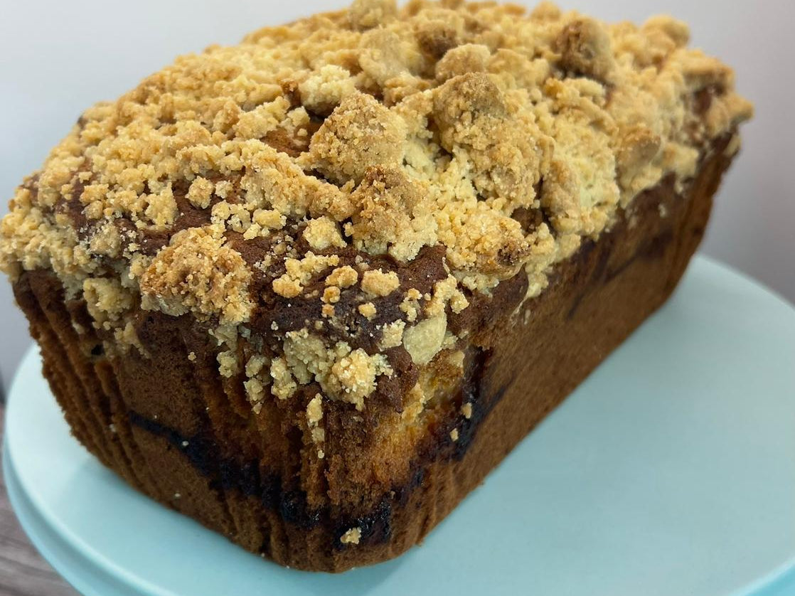 Toffee Apple Crumble Cake