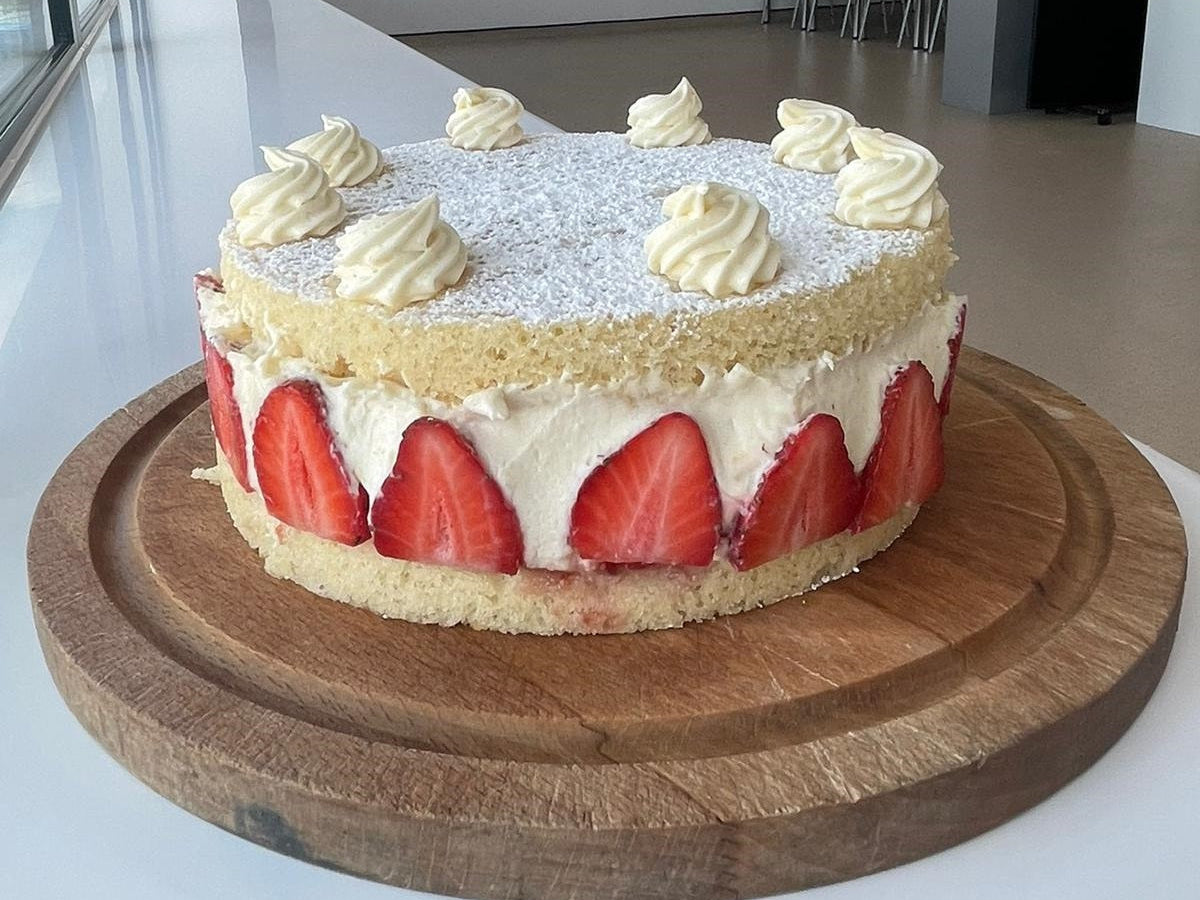 Strawberry & Diplomat Cream Cake
