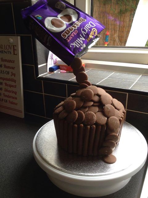 How to create an Anti-Gravity Cake with Wright's Mixes