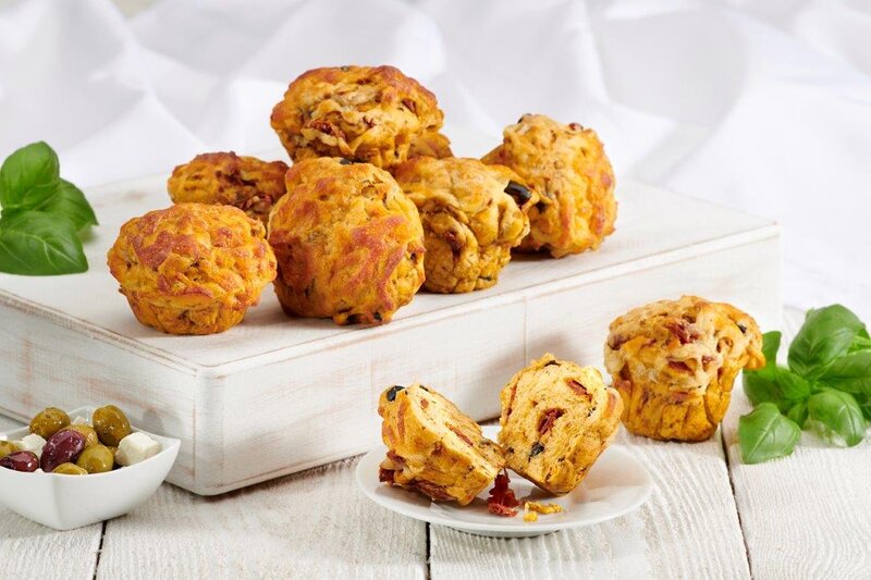 Pesto Olive and Tomato Rounds