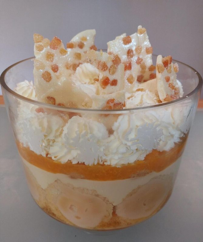 LEMON MADEIRA &amp; AMARETTI TRIFLE - Wrights Baking : Wrights Baking